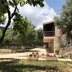 Poros Beach Camping- Studios Кемпинг *