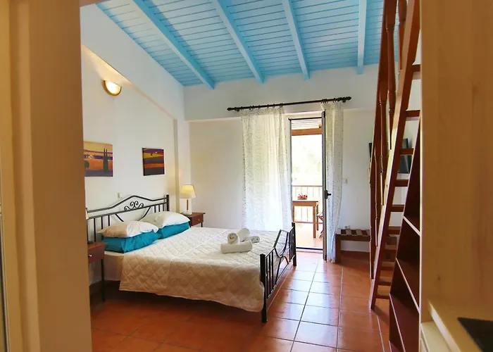 Poros Beach Camping- Studios Микрос-Гиалос